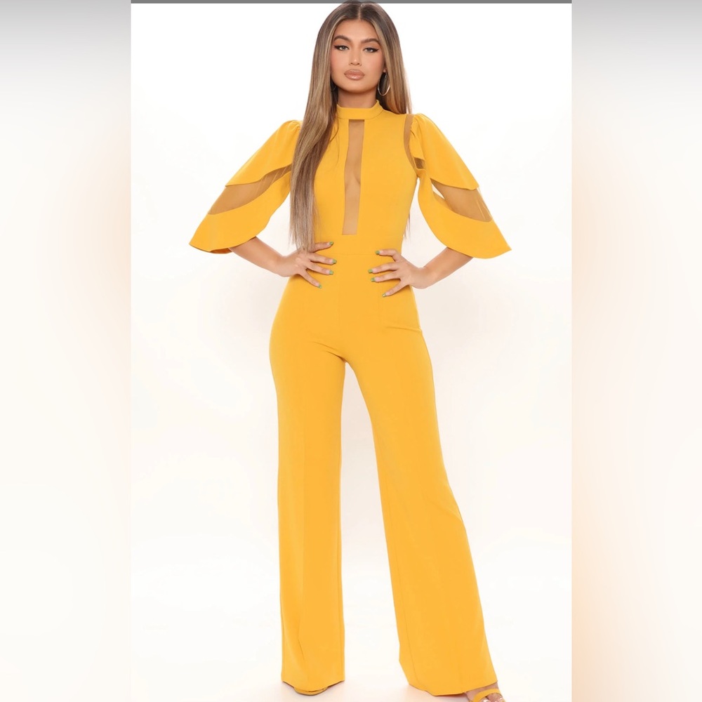 Size small mustard yellow jumpsuit- show stopper never worn